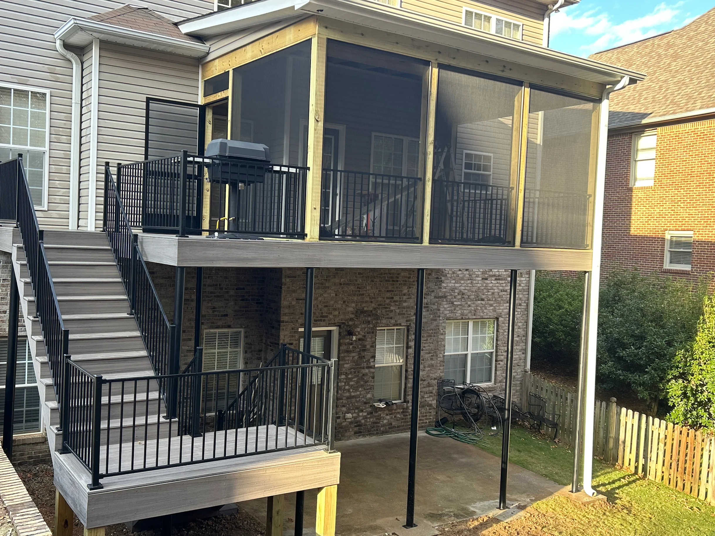 Helena homeowner review praising Platinum Fence Deck and Exteriors for excellent workmanship, clean jobsite, strong communication, and a newly built screen porch